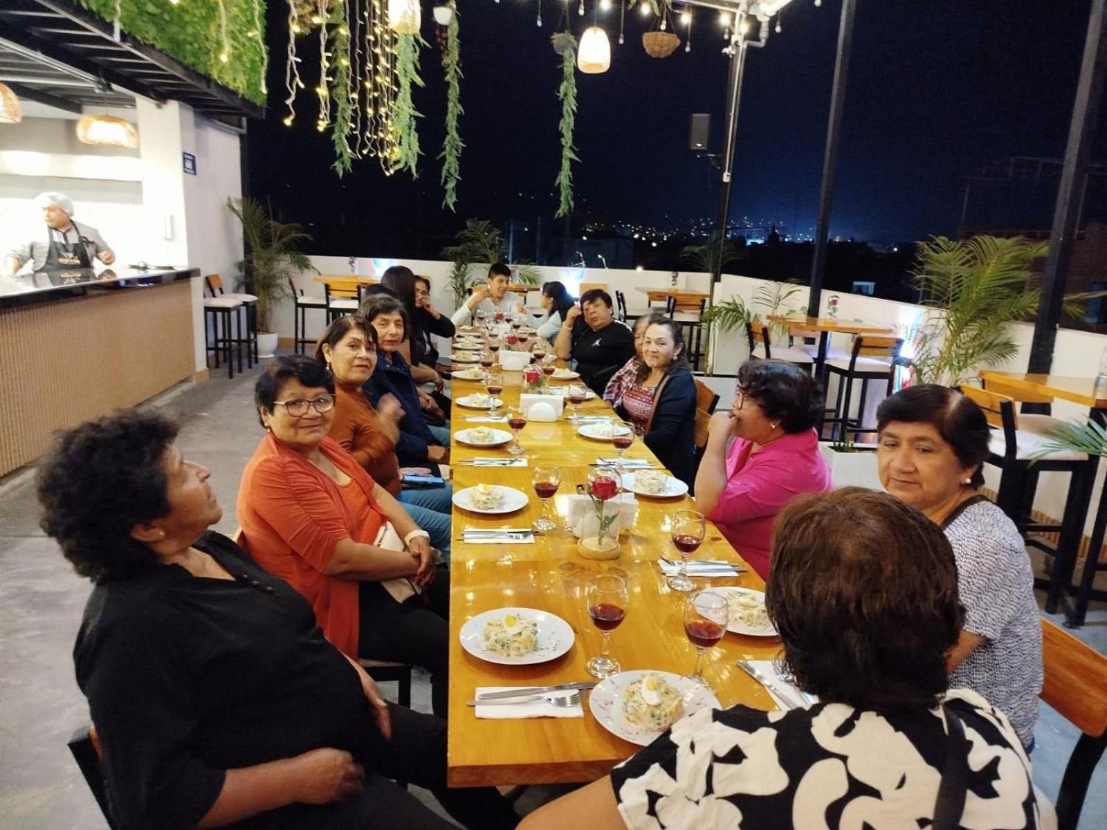 Hotel Konford Canete Imperial Luaran gambar